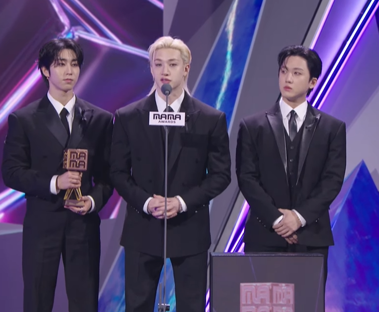 AboutMusicYT's tweet image. Bang Chan, Han and Changbin of Stray Kids at the 2025 MAMA Awards today.