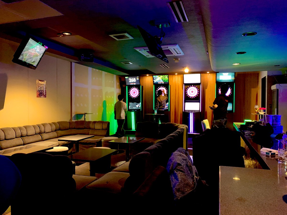 DARTSLIVE3 が1台増え
      4台になりました✨️

お店のレイアウトも変わり進化した
Shallo-Barもよろしくお願いします(*^^*)