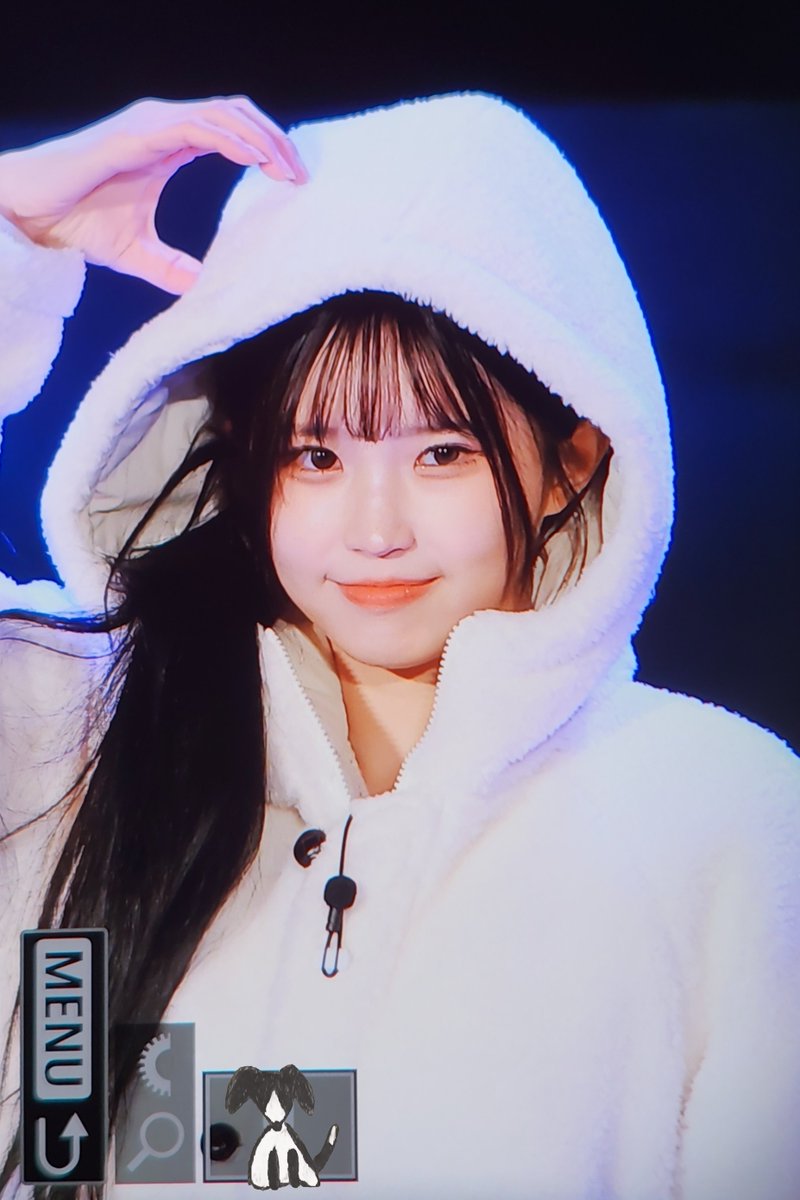 FallinLove_0929's tweet photo. 251128 프리뷰

⛄️

#송하영 #fromis_9 
#프로미스나인 #SONGHAYOUNG https://t.co/74mPVGuU7M
