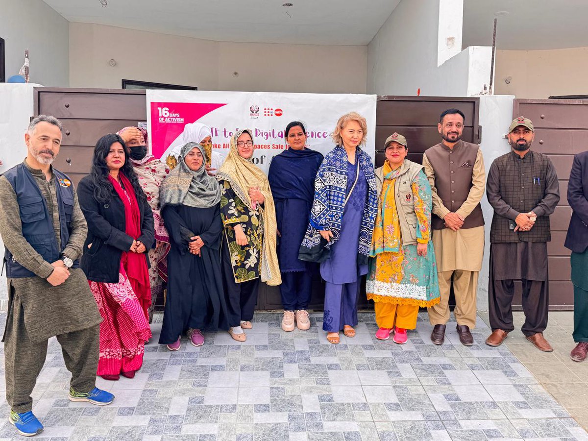 HANDS_Welfare's tweet image. Alhamdulillah, a productive and impactful field visit was conducted under the SRH &amp;amp; GBV Integrated Project.
UNFPA Deputy Representative Dr. Gulnara, along with Dr. Rasheed Khan from UNFPA Islamabad, visited HANDS interventions in Tehsil Jalalpur, District Multan
#HANDS #UNFPA
