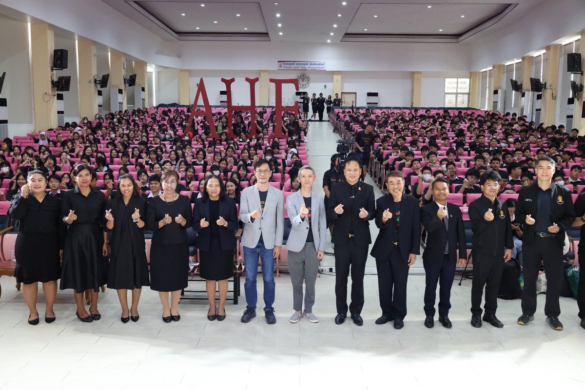 AhfThailand's tweet photo. 28 พ.ย. 68 AHF ประเทศไทย ร่วมกับ Impulse Bangkok และโรงเรียนเตรียมอุดมศึกษาพัฒนาการ จัดกิจกรรมวันเอดส์โลกประจำปี 2025 ภายใต้แนวคิด “SELF LOVE - SAFE LOVE (รักตัวเอง คือ รักที่ปลอดภัย)”
#AHFThailand #WorldAIDSDay #WAD2025 #ImpulseBKK #โรงเรียนเตรียมอุดมศึกษาพัฒนาการ https://t.co/NGeUgfhAnw