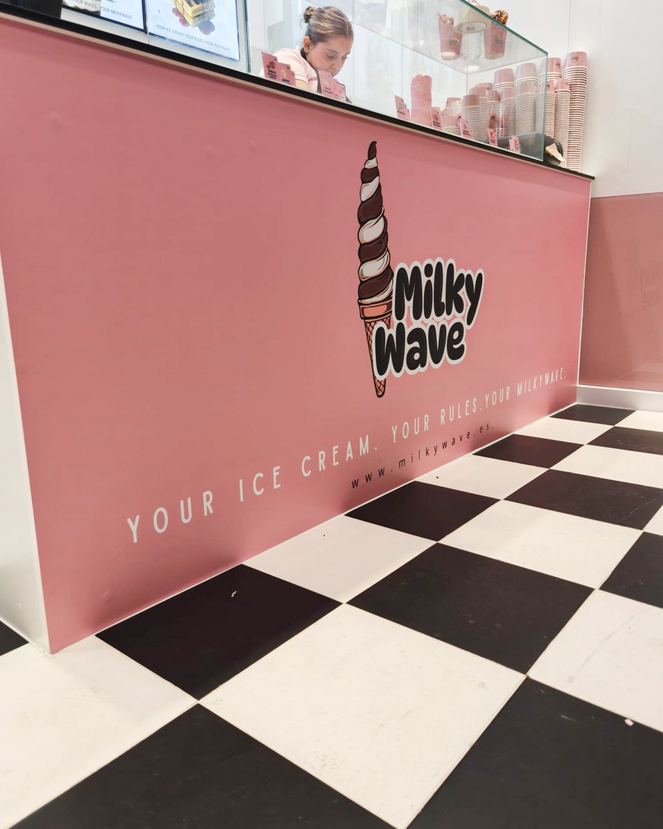 planetprint00's tweet image. Creemos que una marca debe verse y recordarse. Por eso la rotulación que hemos creado para Milky Wave no sólo transforma su espacio: atrae miradas y comunica identidad de marca.
#PlanetPrint #RotulaciónCreativa #BrandingVisual #DiseñoGráfico #ImpresiónProfesional