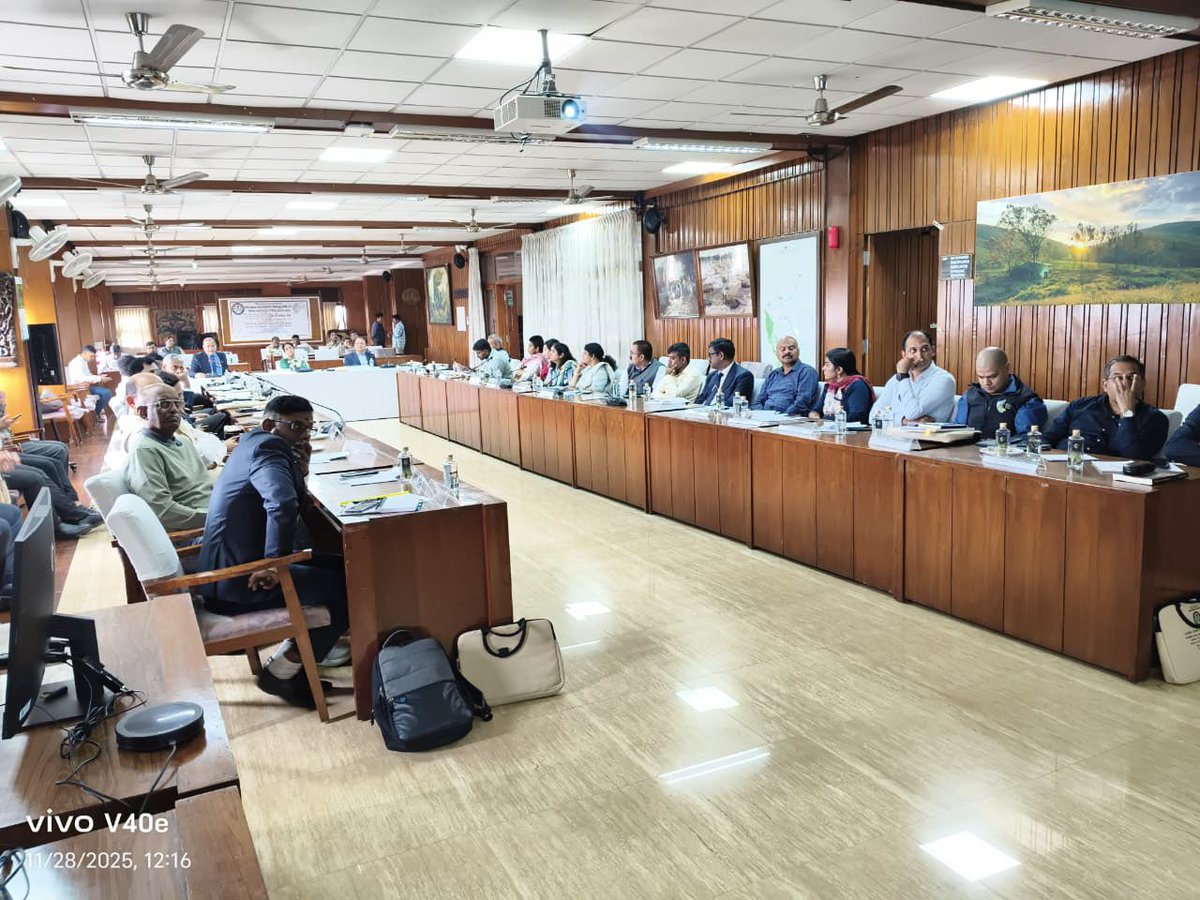 WCCBHQ's tweet image. An Inter-Agency Coordination Meeting on #WildlifeCrimeControl was held at Bangalore, with active participation of 40 Officers from various enforcement agencies viz. @aranya_kfd &amp;amp; Police, Customs, AIU, RPF, CISF, AQCS, IRO, NTCA, CBI, SIB, BIAL, Airports Officials @moefcc.