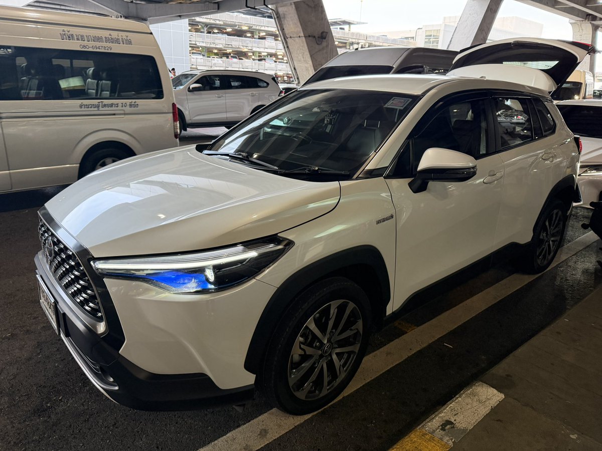 NaohitoS15's tweet image. 無事に到着！
社用車変わってた🤣
1日使い放題出来るので
遊びに来てくれたらどこでも連れてく😊
ドライバーと自分がいるから定員は3名かな？