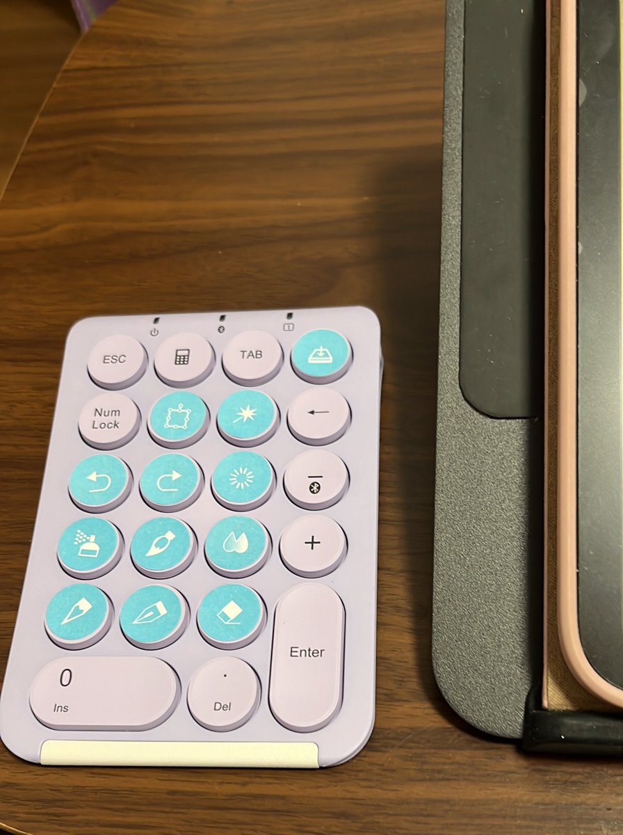 hashiura12's tweet image. ショートカットキーですが、とりあえずこんな感じ。頻繁に使う項目をとりあえず並べてみただけなので、使って後々並べ替えたり、項目を増やす予定。
TABでキャンパスを広げられるのマジ助かる。