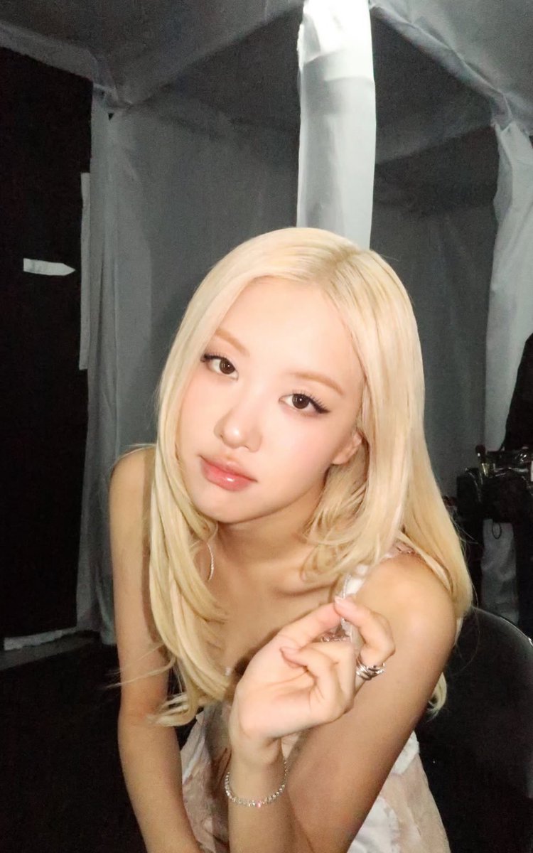 roseannepics's tweet image. 