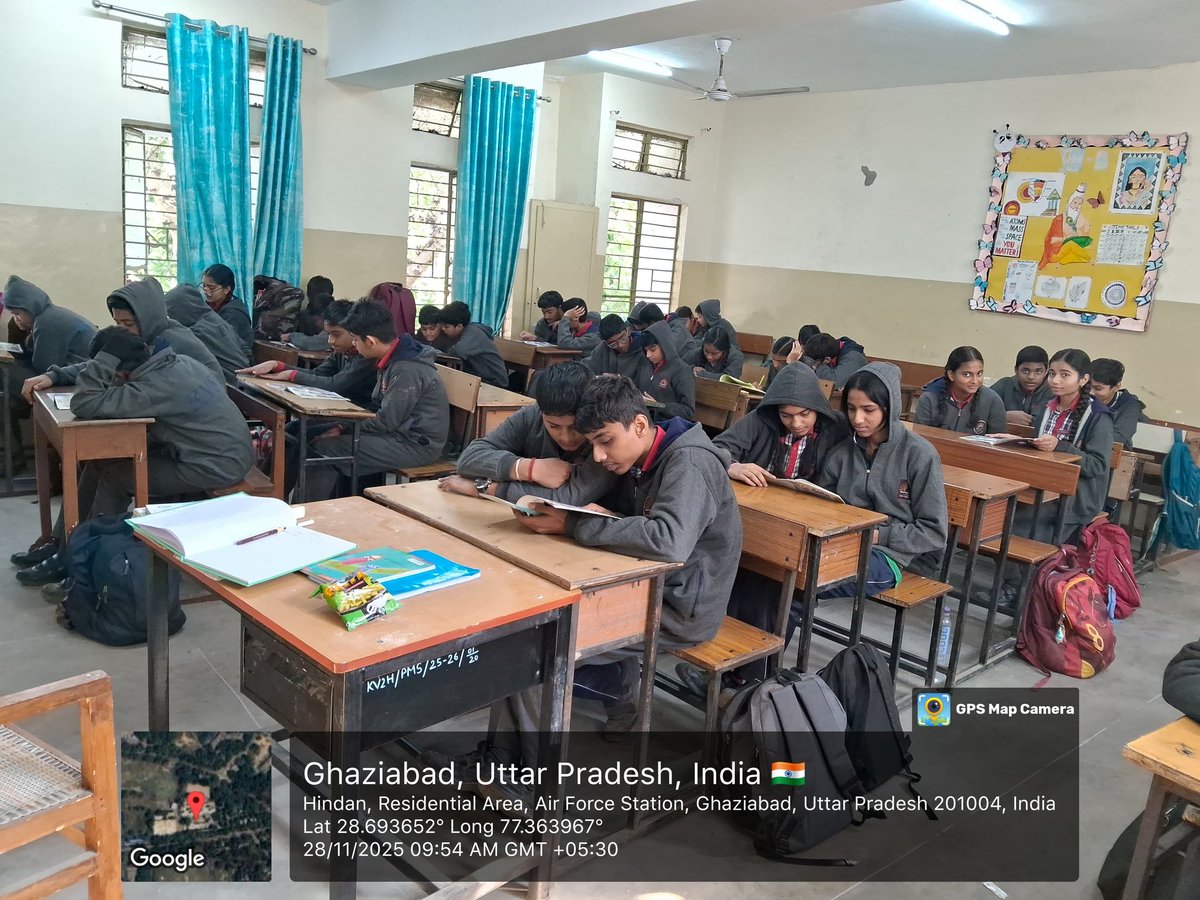 kv2hindan's tweet image. @kv2hindan
#Today&apos;s Activity:
28 November 2025

Understanding and reading of #Puberty through the books - Menstruation book 
(#Mesopedia) and Gullu 
by the #Counselor Ms Apoorva

Conducted in classes
6B , 7A , 7C ,8A and 8B

@KVS_HQ
@EduMinOfIndia 
@DselEduMinistry
@KvsAgra