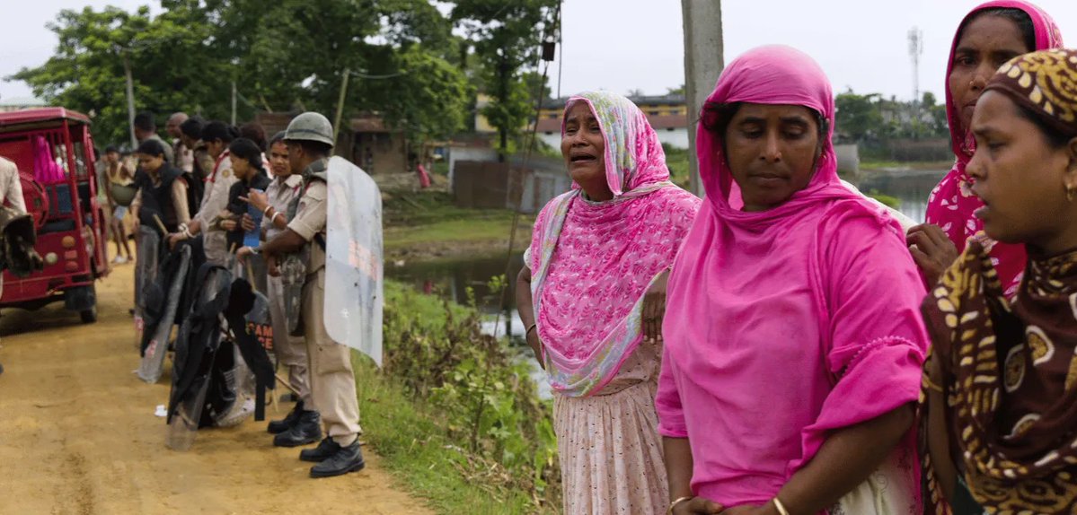 पत्रकार राजीव रंजन की एक वीडियो को शेयर करके पश्चिम बंगाल में डेमोग्राफी बदलने की बात हो रही है!

मगर सच ये है कि कांग्रेसी देश के हर कोने में चुनाव हार गए हैं वह ये बर्दाश्त नहीं कर पा रहे हैं ममता कैसे इतनी मोदी लहर के बावजूद लगातार जीत रही है! 

सारा खेल इसी नरेटिव का है!