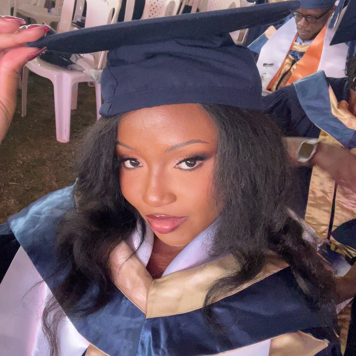 Ilana 🧜🏽‍♀️ Auntie wa lash glue tweet media