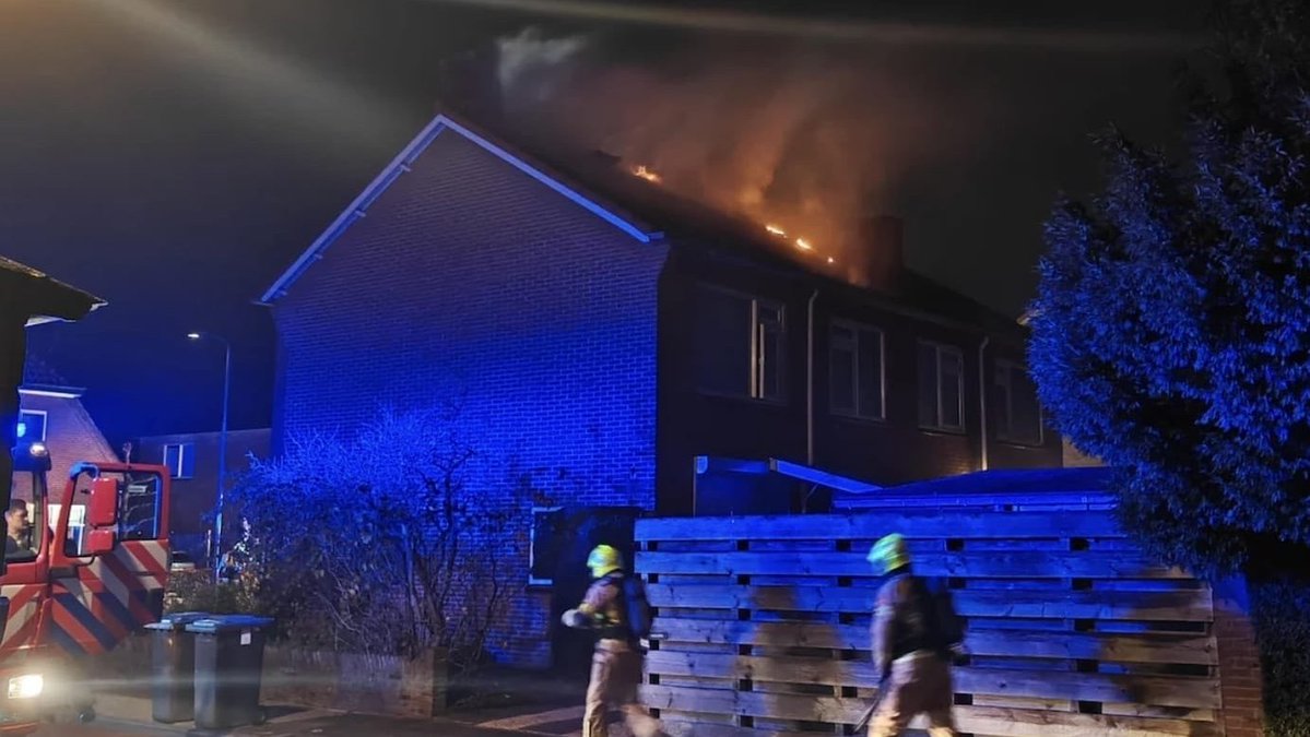 Zolderbrand bij woning in Ulft, bewoners mee naar ziekenhuis