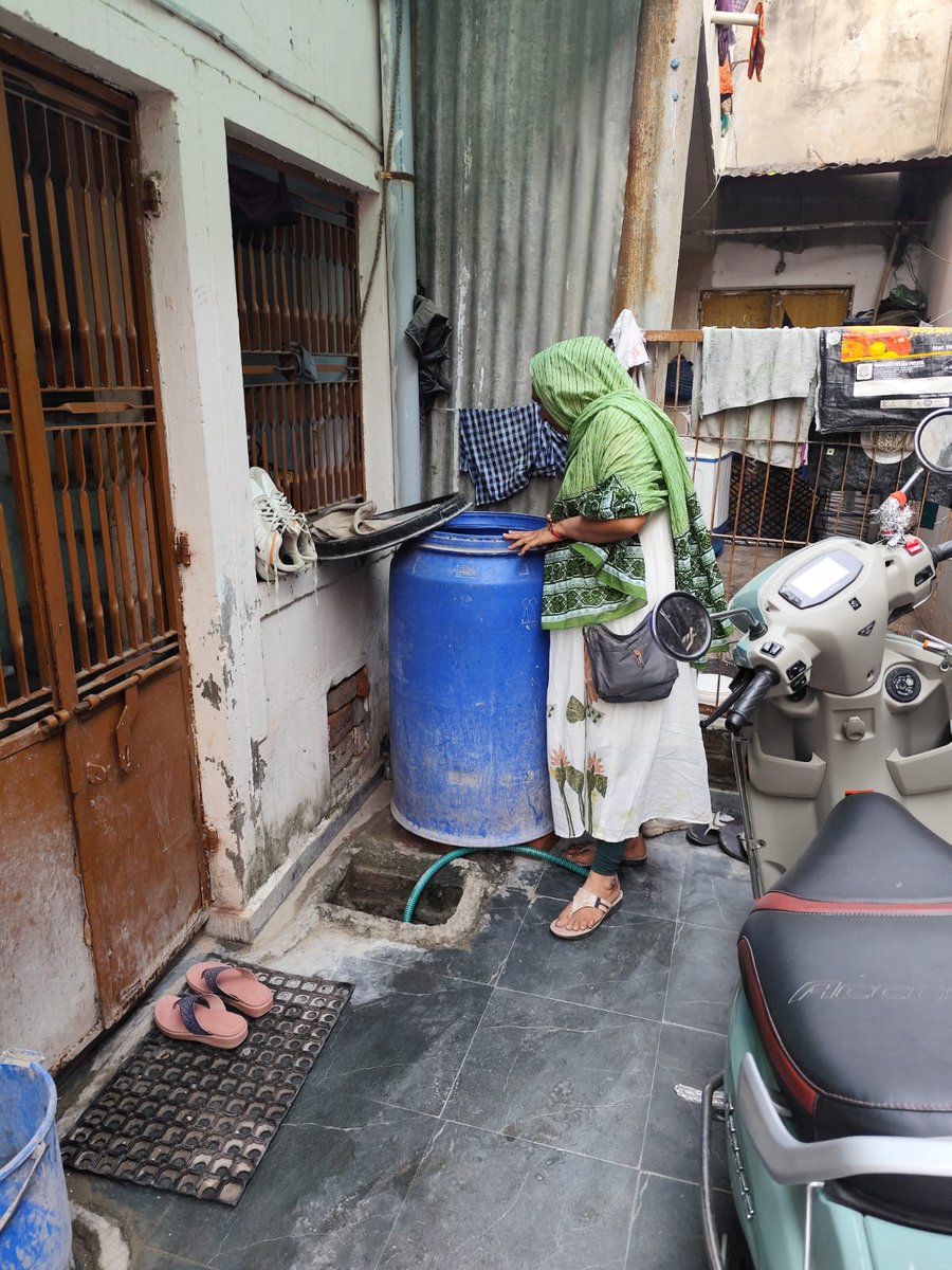 dsbccAmc's tweet image. ન્યૂ અંબાવાડી UPHC, AMC હેલ્થ ડિપાર્ટમેન્ટ દ્વારા શિવશંકરનગરમાં ઇન્ટ્રા-ડોમેસ્ટિક અને પેરી-ડોમેસ્ટિક Vector &amp;amp; Waterborne ડિસીઝ પ્રિવેન્શન, ધાત્રીમાતાઓની ગૃહ મુલકાત કરી જરૂરી તપાસ અને માર્ગદર્શન આપવામાં આવ્યું.#PNC #HighRiskPregnancy #VectorControl #AMCHealth #NHM