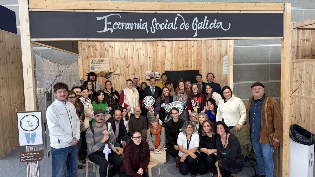 También hemos visitado el stand de #EconomíaSocial en un encuentro entre cooperativas culturales gallegas de <a href="/UnionEspazocoop/">Espazocoop</a> y de otros territorios <a href="/FEVECTA/">FEVECTA</a> <a href="/FAECTA_/">FAECTA</a> <a href="/CooperamaMadrid/">COOPERAMA, Unión de coop. madrileñas de trabajo</a> <a href="/Cultura_Coop/">CulturaCoop</a> que han participado en el proyecto #CULTURACOOP