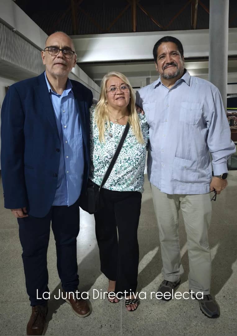 Nuestras felicitaciones para #GremioActivo #Elecciones #APUCV <a href="/APUCV/">APUCV</a> <a href="/gregorio_afonso/">jose gregorio afonso</a> <a href="/camberin/">Luis Crespo</a>