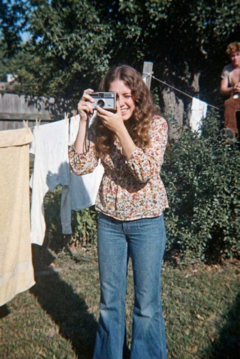 gizakdag's tweet image. NBP Prompt: Show me the person who took this photo.

First image created with Midjourney.