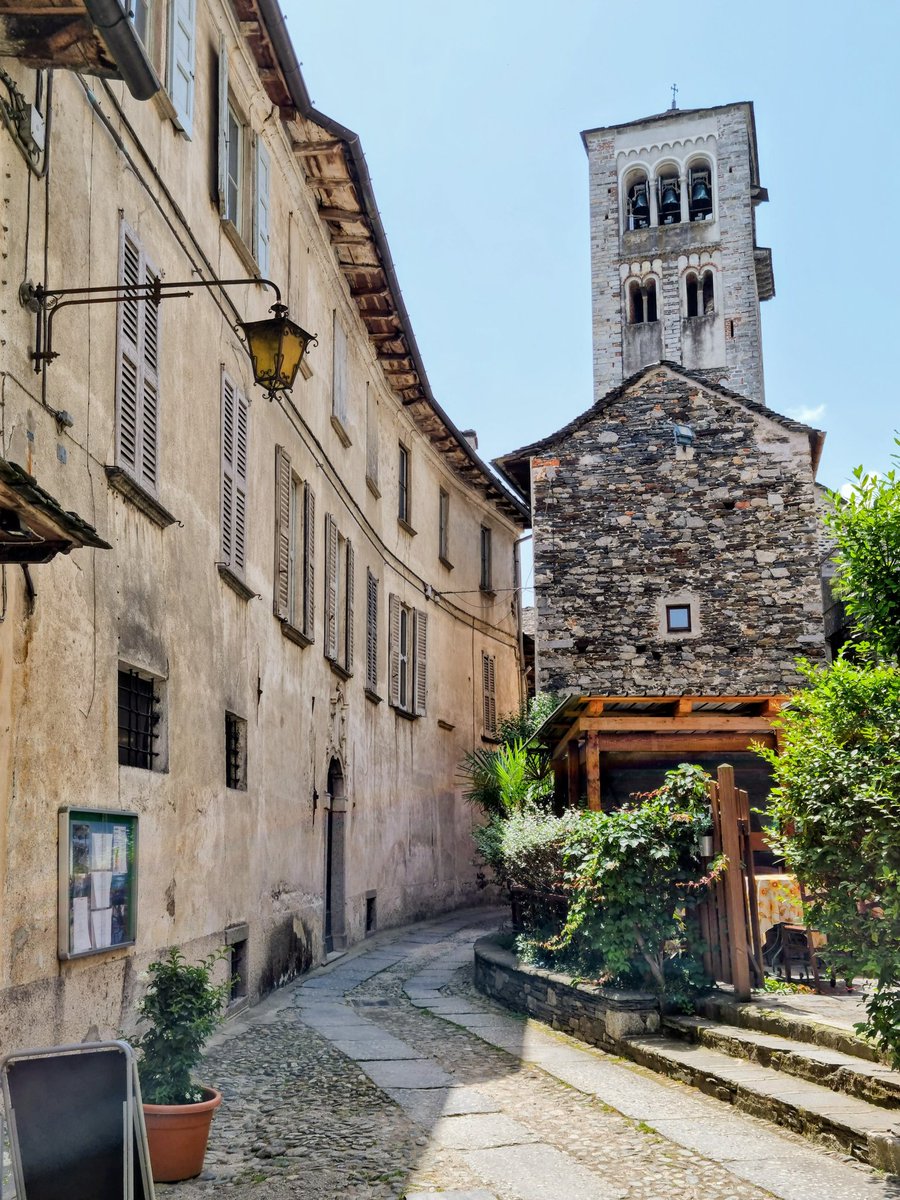 mauvemadness10's tweet image. #AlphabetChallenge #WeekVforVowels 
Isola San Giulio in Lake Orta, Italy