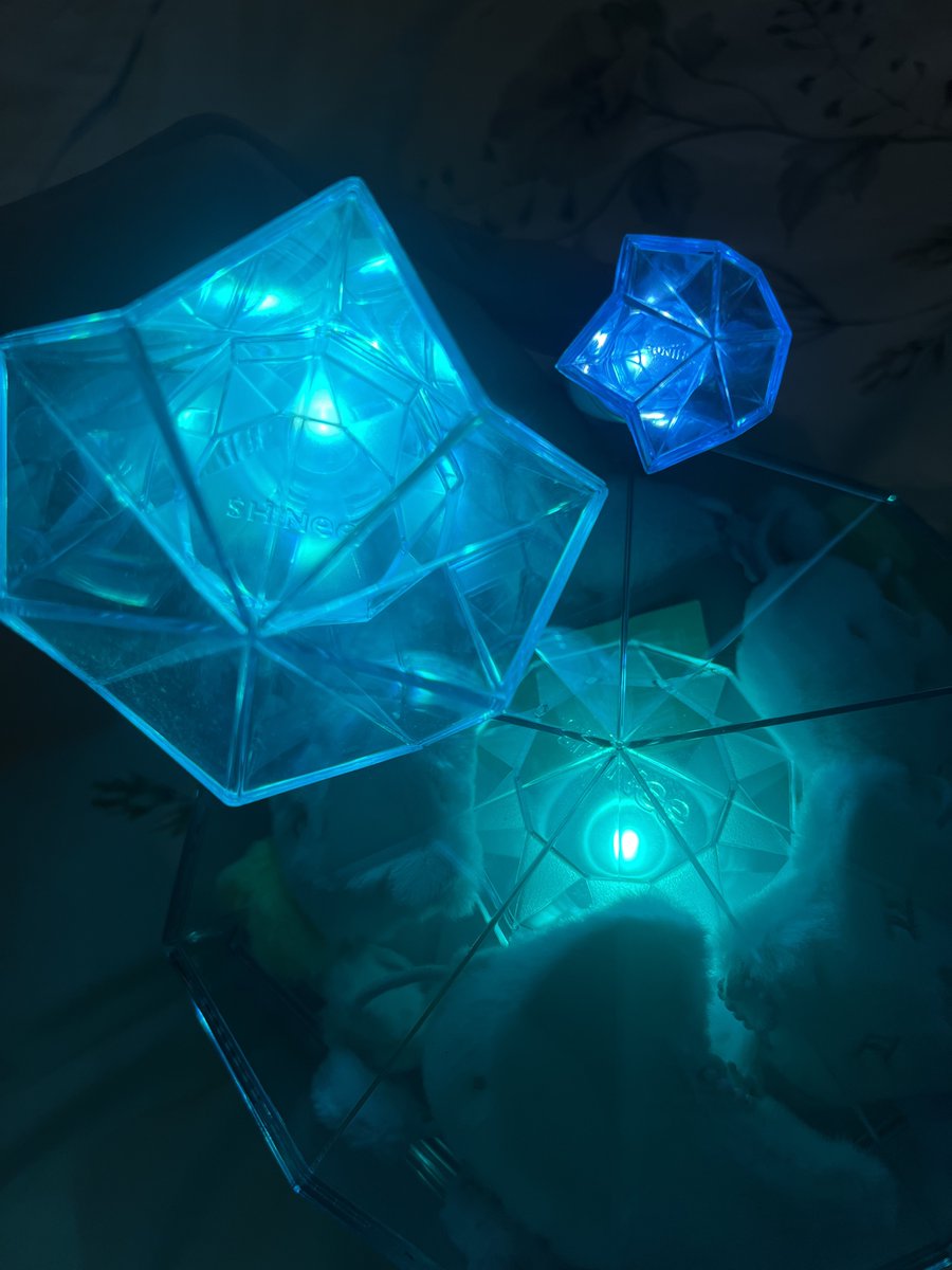 bubbabble's tweet image. so…what is pearl aqua lmao (finally put a battery into the bluray box but the light is way greener in real life sgsgshdhajs😭)