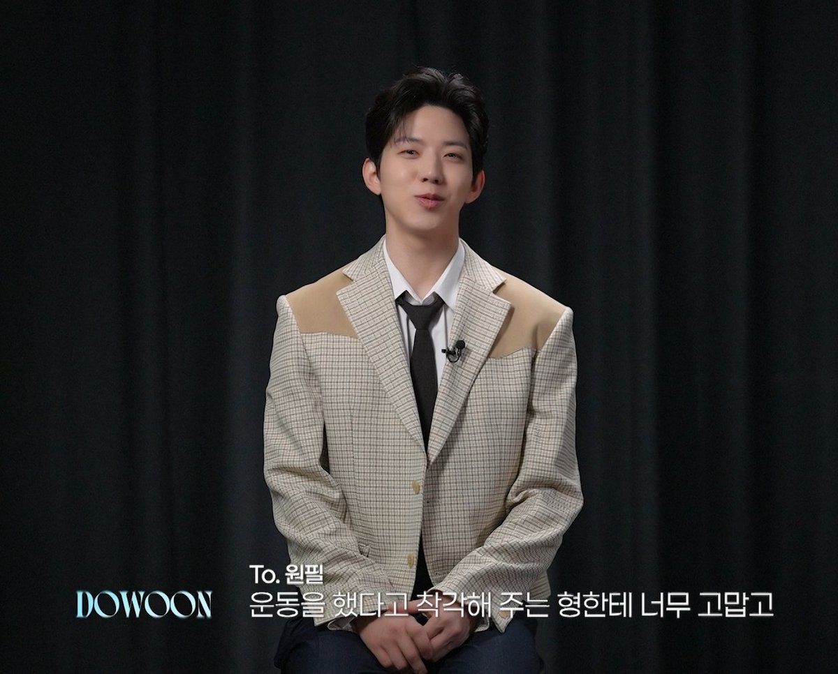 august_dw's tweet photo. 원푸리 > 도우니에게 드럼 잘치고 운동 한다고 칭찬해줬는데
(도우니 > 원푸리만큼 웃기진 않고 걍 진지함...)
도우니가 운동을 안했는데 운동을 했다고 착각해줘서 고맙다고 ㅋㅋㅋㅋㅋ 아놔... https://t.co/INx4Cefklq