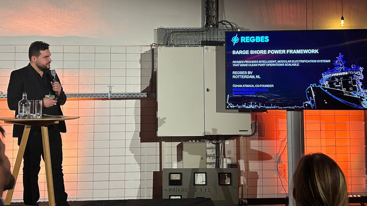 #BlueBARGE partner REGBES participated in the #ShorePowerSummit 2025. During the event, REGBES presented two core tools developed under the #BlueBARGEProject:

➡️ The Barge Assessment and Selection Tool 
➡️ The Compatibility Tool 

Discover more: bluebarge.eu/regbes-present…
