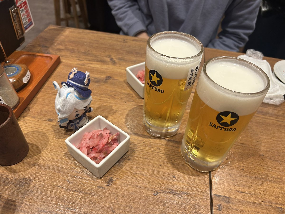 miya1567's tweet image. 親友と飲んでる。
レリソリの良さを語っている。