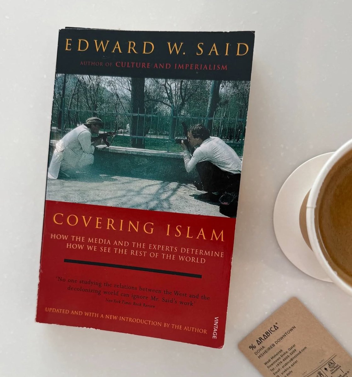 shathil_'s tweet image. Edward Said, Covering Islam. 30 ans plus tard, toujours aussi actuel. Le regard sur le monde musulman est toujours biaisé, malhonnête et profondément orientaliste. 
@VendrediLecture 
#VendrediLecture