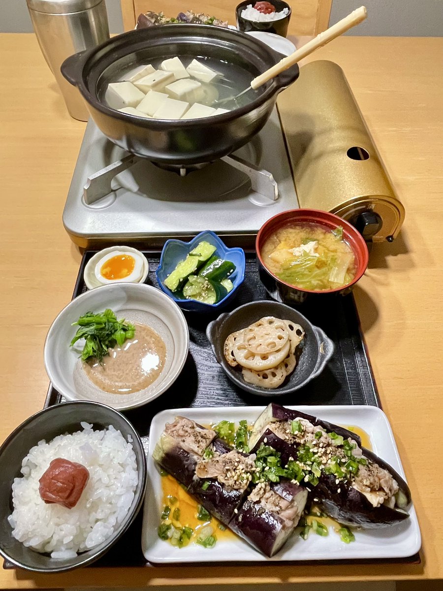 syousinsyuhu's tweet image. 娘は彼氏と京都旅行🚄
夫と娘の話しながら食べる晩ご飯🥢