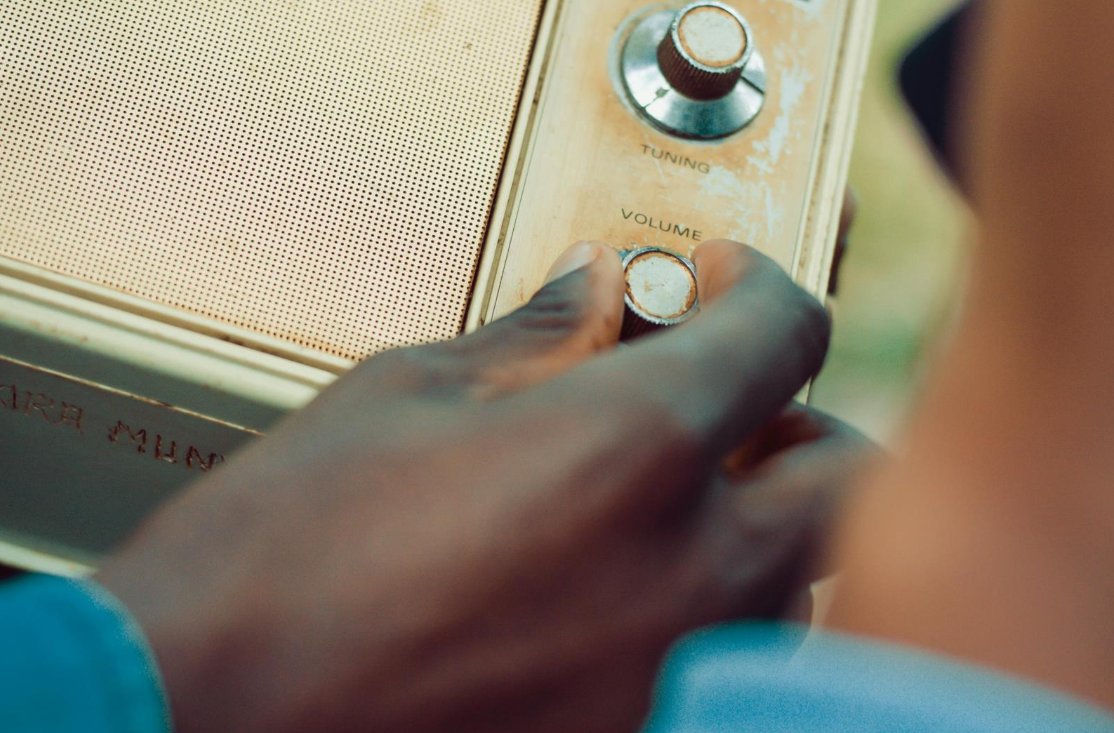 CHVideo_'s tweet image. Sound is half the experience in video production. Yet, it’s so often overlooked. Great audio doesn’t just complement a video, it elevates it.

Discover why audio is the key to truly powerful video storytelling.

ch-video.com/the-power-of-a…