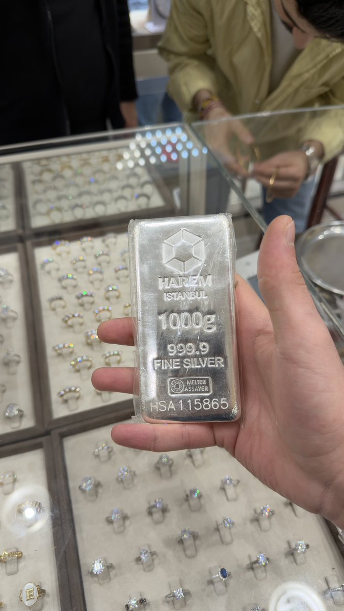 QualityDieM tweet media