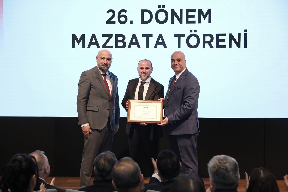 Birliğimizin 26. Dönem Yönetim Kurulu Mazbata Töreni Genel Merkezimizde gerçekleşti.

TÜRSAB 26. Olağan Genel Kurulu’nda üyelerimizin oyları ile seçilen yeni Yönetim Kurulu Üyelerimiz Genel Merkezimizde düzenlenen törenle mazbatalarını aldılar. 

TÜRSAB 26. Faaliyet Dönemi