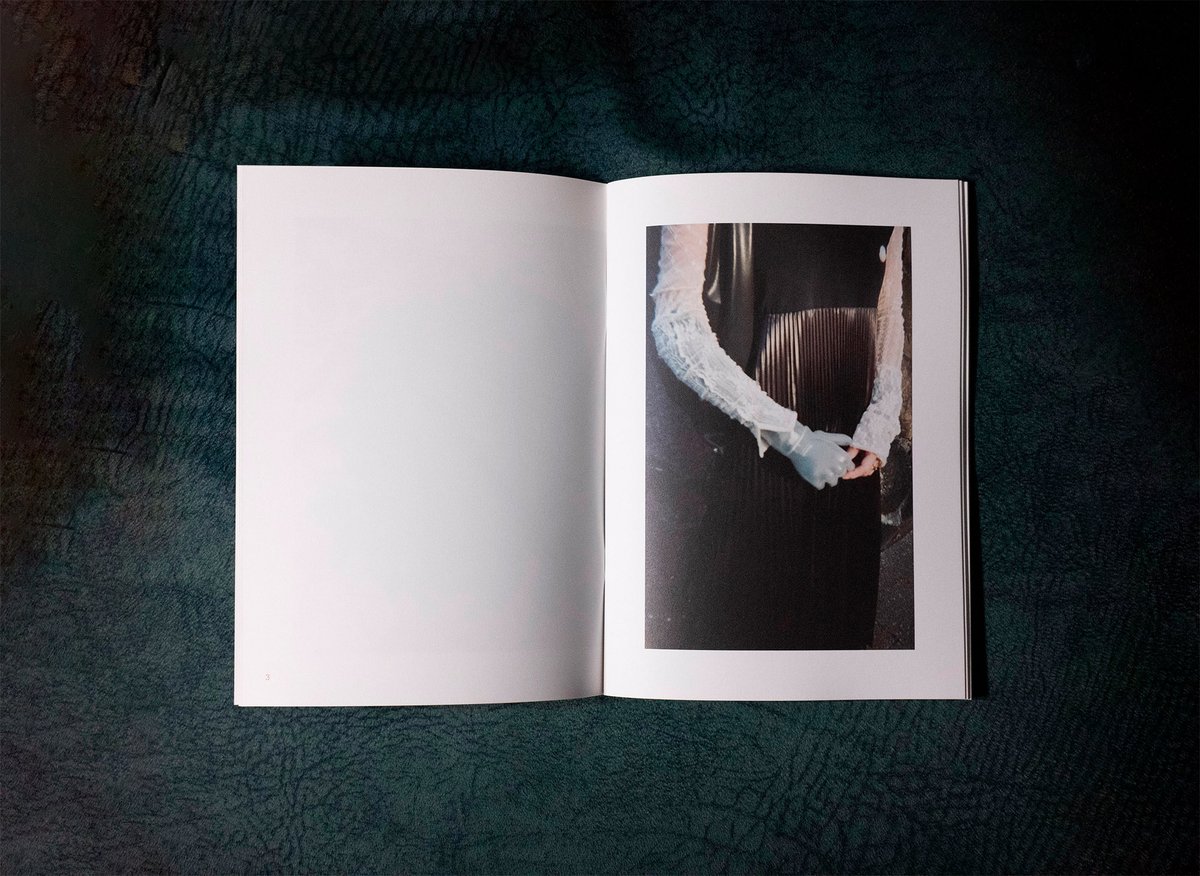 camera_jean's tweet photo. 📚新作zine発売
THINGS TELL vol.1　Dear Someone

岡ももえのドキュメンタリープロジェクト『THINGS TELL』。“もの”が持つ物語性を追っていきます。第一弾の『Dear Someone』では、作者の大切な誰か／作者自身が持つ“もの”に焦点を当て、所有者や関係者にインタビューを行いながら撮影しました。 https://t.co/s8FjLInlc3