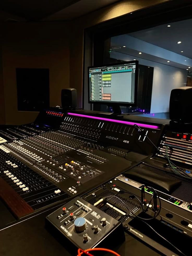 KBoonas's tweet image. 