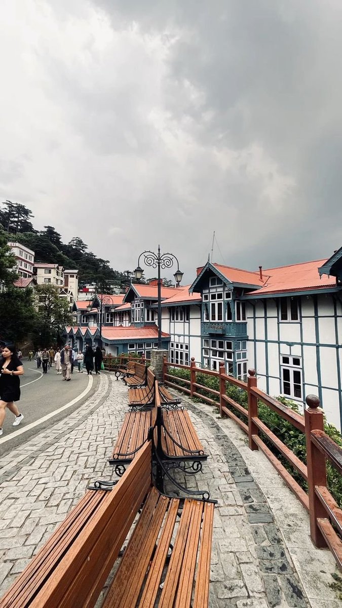 Introvert_Sci's tweet image. Friday evenings hit different when the hills slow down the world for you🌄✨

GOOD EVENING...!!!