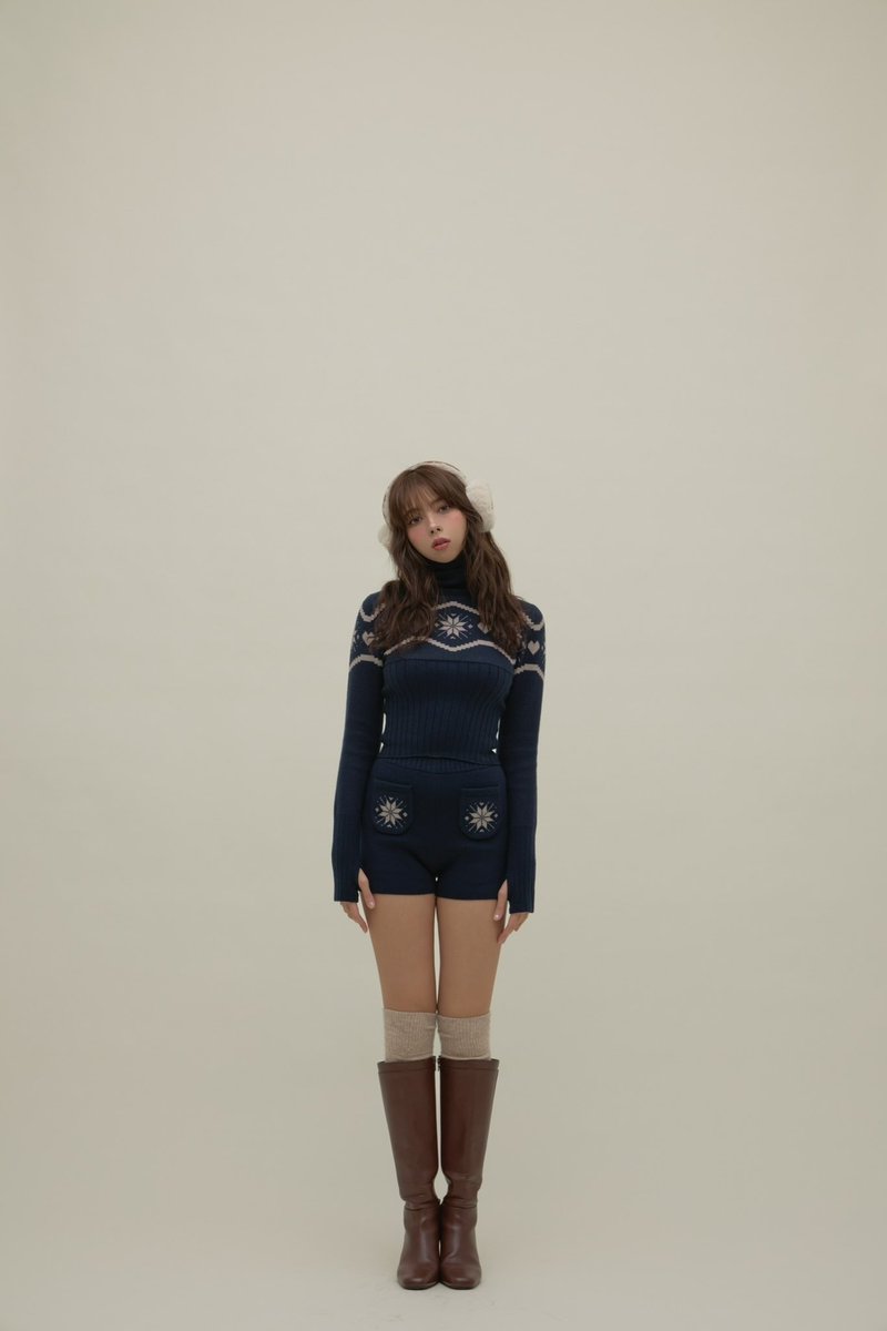 Holy knit set up color navy/red ¥17600-tax in ノルディック柄が視線