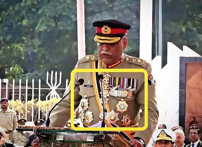 Kashmir_Fact's tweet photo. Pakistani general retired because his chest had no more space for medals 😝
Jung kabhi jeete nahi , elections kabhi haare nahi … par medals? Full house!
#PakArmyFail #medalist #PakGenerals #ZeroWins #SurrenderArmy https://t.co/vA5RAiXZvj