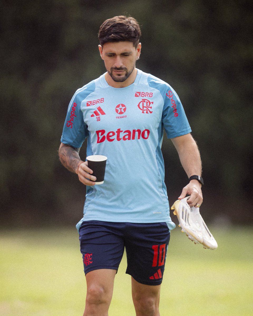 raflamello81's tweet image. 🇺🇾 | Arrascaeta na atividade de ontem (27).