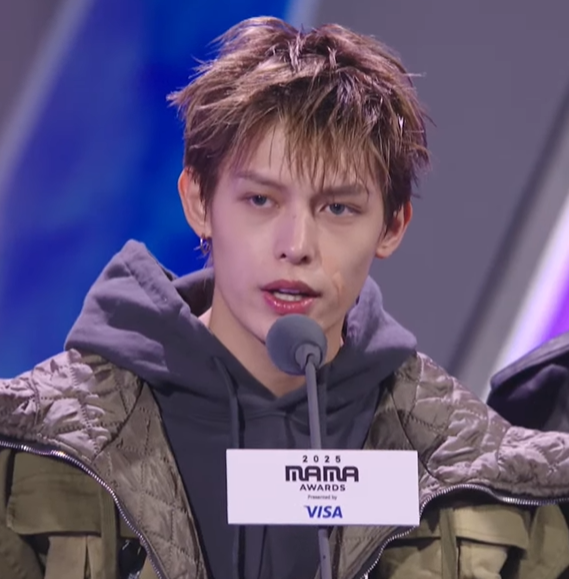 AboutMusicYT's tweet image. James of CORTIS stuns at the 2025 MAMA Awards.