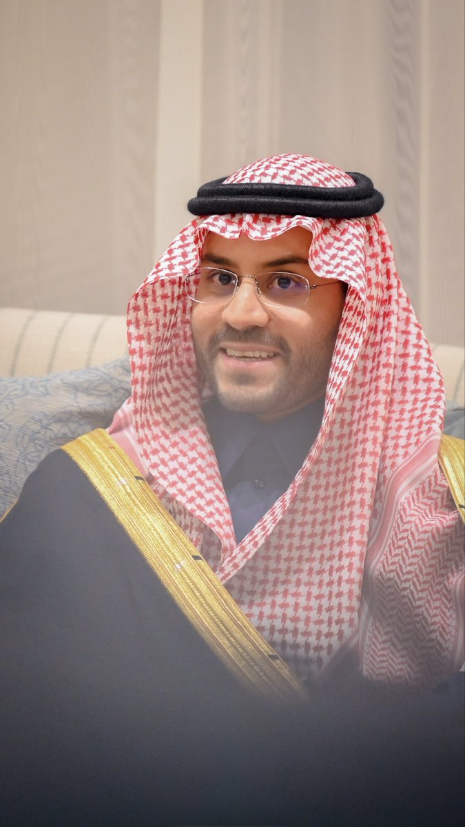 #تهنئة ||

نرفع التهنئة لصاحب السمو الملكي الأمير #فيصل_بن_فهد_بن_مقرن_بن_عبدالعزيز
بمناسبة صدور الأمر الملكي الكريم بتمديد خدمة سموه نائباً لأمير منطقة #حائل لأربع سنوات سائلين الله بأن يديم على الوطن والمنطقة الأمن والاستقرار في ظل متابعة وتوجيهات سمو أمير المنطقة "حفظه الله".