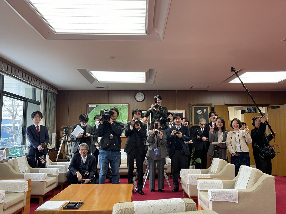 yuzakihide's tweet photo. 今日退任の取材を逆取材してみましたwww https://t.co/NtMZTubW4q