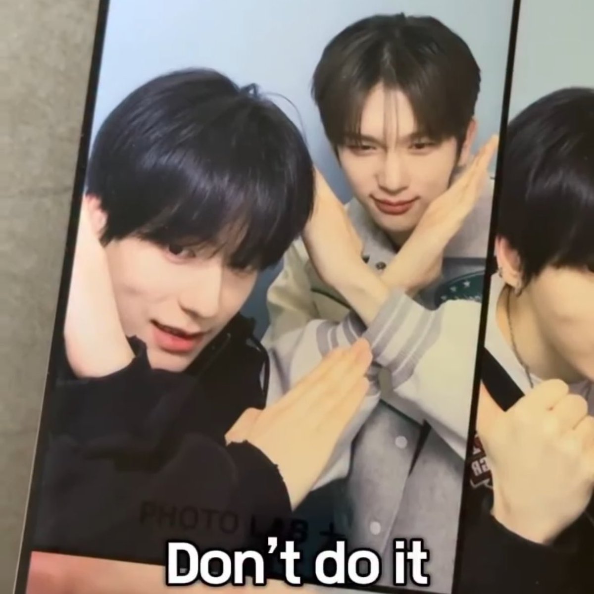 학생 이제 겨울이야 환절기잠바 집어넣어