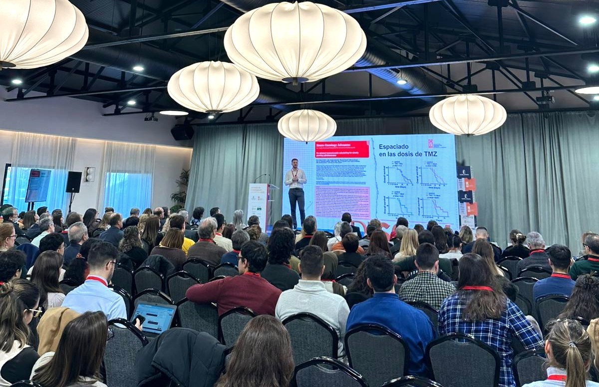 idiscam's tweet image. Y Miguel Perales, del Grupo de investigación: Laboratorio de Oncología Matemática, con su charla:  “Optimizing chemoradiotherapy for malignant gliomas using in-silico trials: EGFR as a biomarker”

#JornadadeInvestigación #IDISCAM