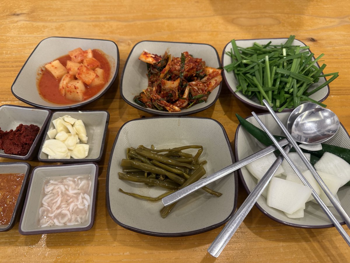 Jihoz_Axie's tweet image. Korean food in vietnam is getting better steadily
