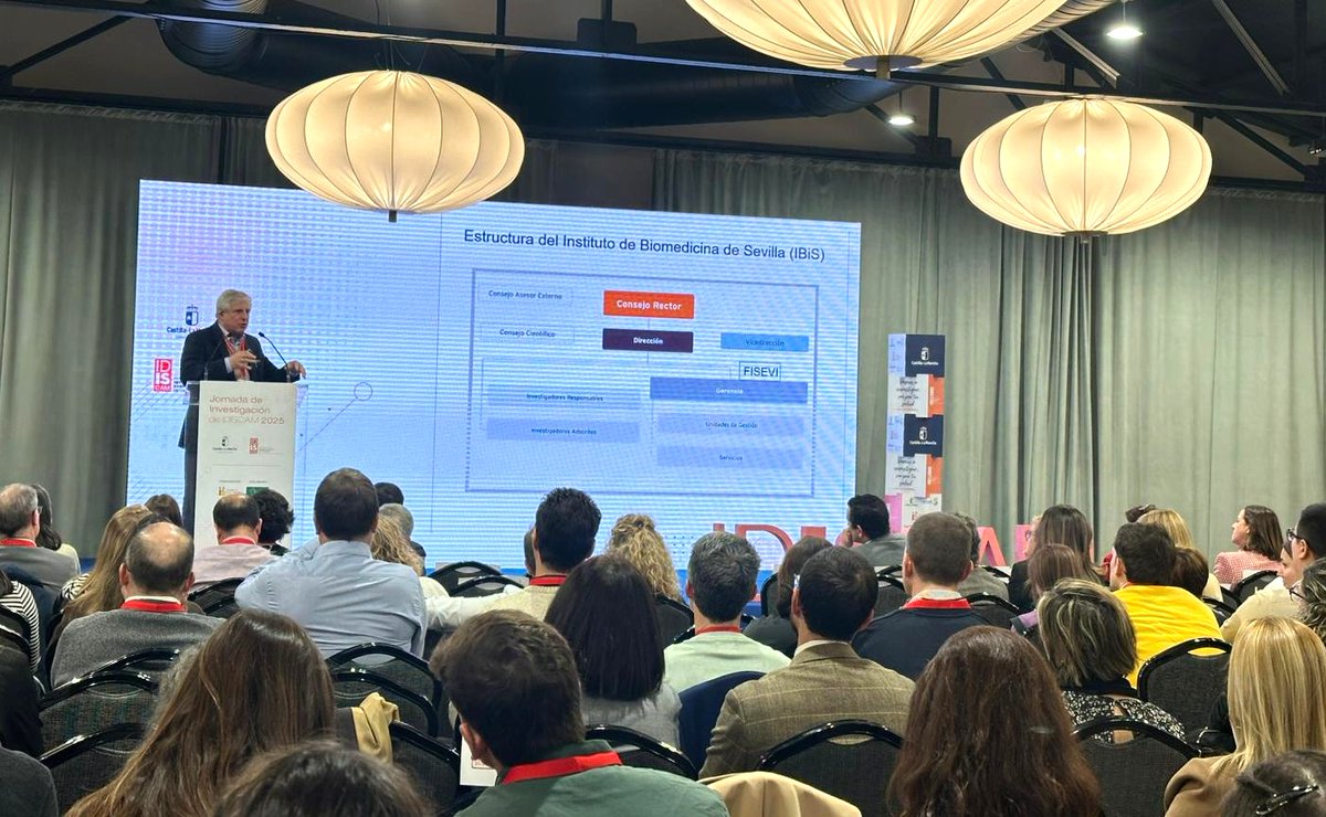 idiscam's tweet image. Damos paso a la conferencia magistral: “Anatomía y Fisiología de un Instituto de Investigación Sanitaria” a cargo de D. José López Barneo, Catedrático de la @unisevilla

Una visión brillante sobre cómo evoluciona la ciencia biomédica 🧠

#JornadadeInvestigación #IDISCAM