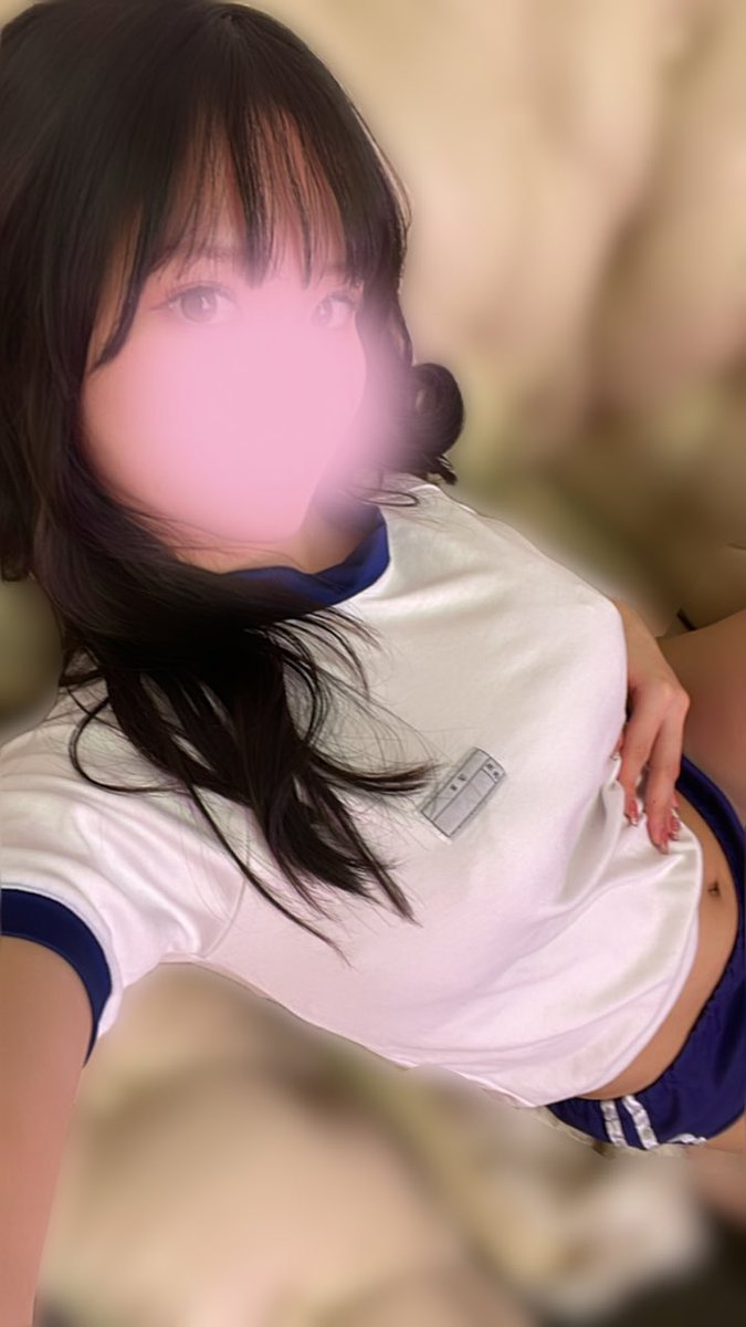 ailuchaaan's tweet image. 金曜日のぶるまーの時間です〜❣️❣️
11月、あと2日で終わりって本当ですか…🫨

#ブルマ
#体操服