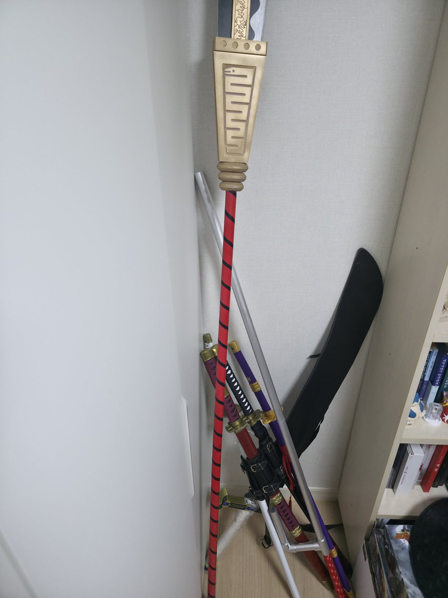 happpy_hs's tweet image. 무기가 또 늘었구만… 이제는 웨펀마스터라 불러도 되겠지 ㅋㅋㅋ