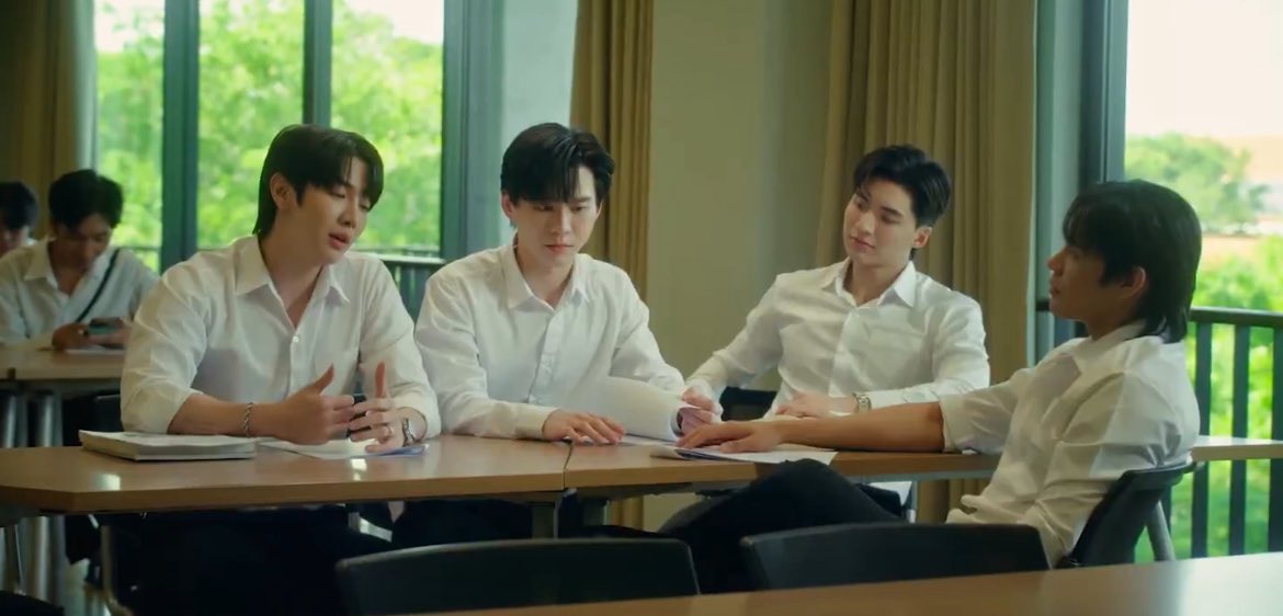 Legendngernnn's tweet image. แก๊งนี้ 👨‍⚕️🩺

อาชีพหลัก : นักศึกษาแพทย์ ✅
อาชีพเสริม : รับปรึกษาปัญหาหัวใจ ✅✅✅

#BesideTheSkyTrailer
#FoureverYouProjectPart2
#ngernnn