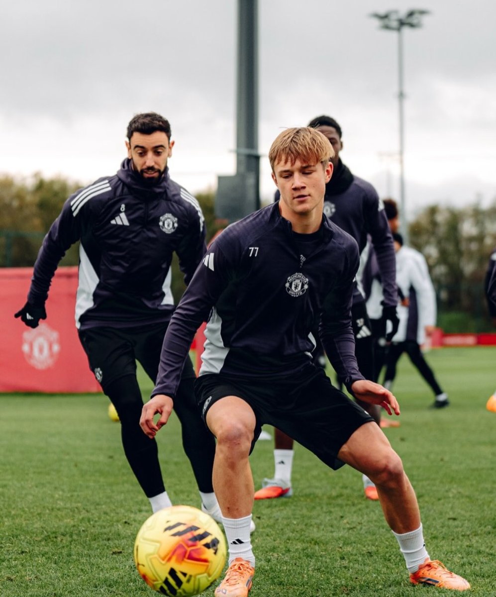 UnitedAnalyst7's tweet image. 📸 Jim Thwaites in first team training 

#MUFC #MUAcademy