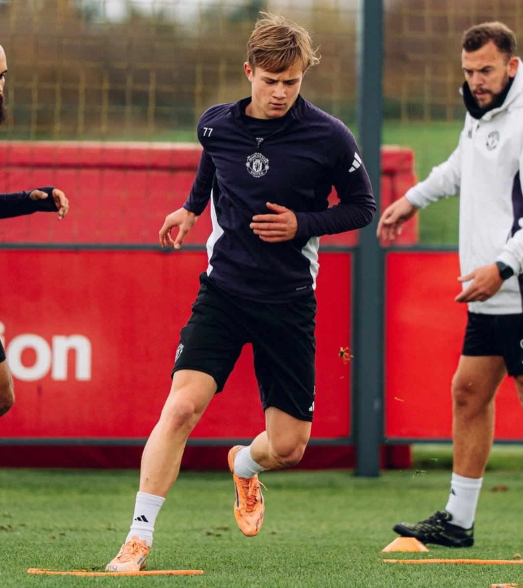UnitedAnalyst7's tweet image. 📸 Jim Thwaites in first team training 

#MUFC #MUAcademy
