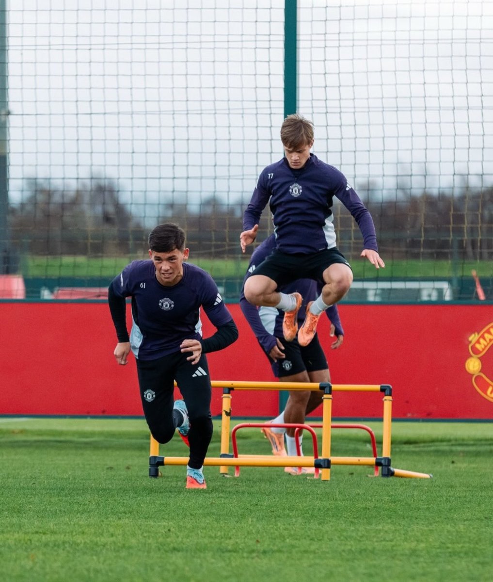 UnitedAnalyst7's tweet image. 📸 Jim Thwaites in first team training 

#MUFC #MUAcademy