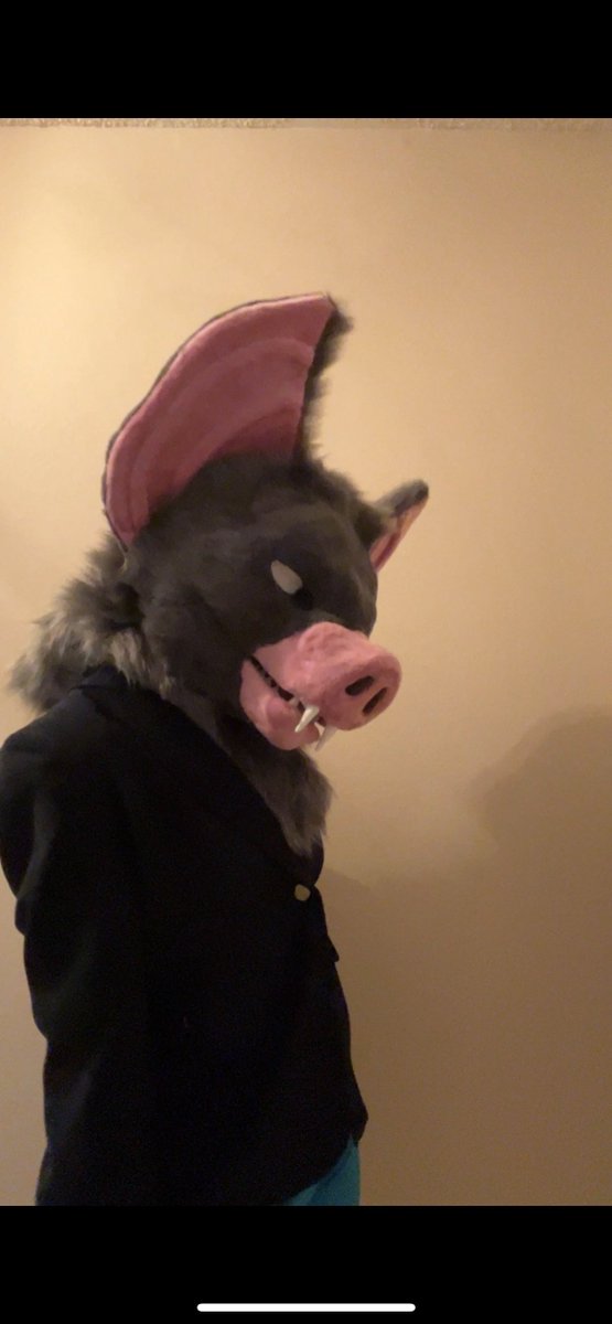 QueenPendas's tweet image. Half bat.

Half man.

All freak.