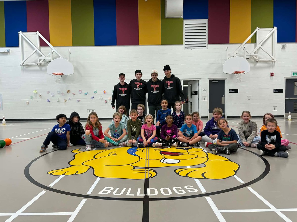 trurobearcats's tweet image. Thanks to the students and staff at Bible Hill Consolidated Elementary for having us help out with gym class today! Louca Connolly, Nate Curson, Eric Halliday and Eli Baillargeon took part in some intense games! #teamfirsT #CatsInTheCommunity