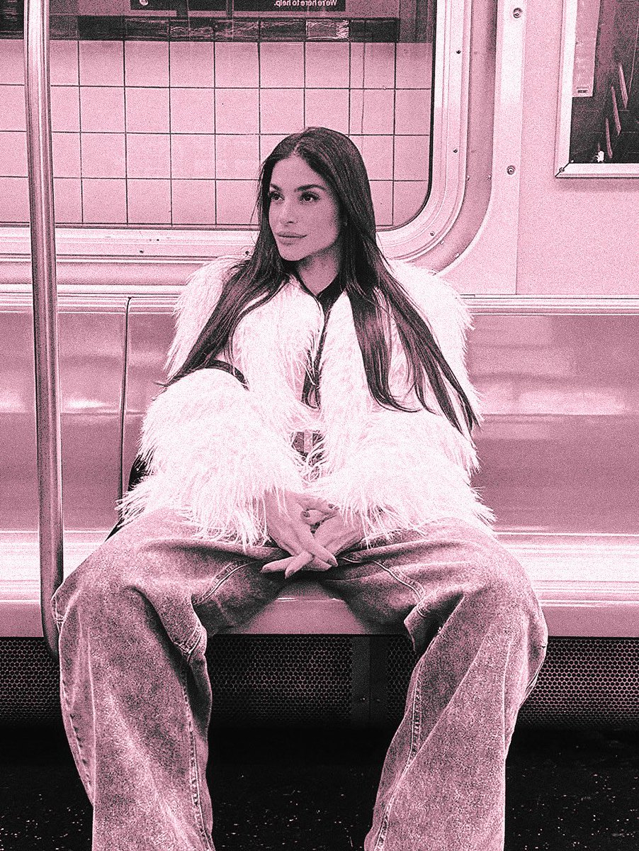 O metrô disse ‘próxima estação: Paraíso’. Mentira. A única coisa que eu encontrei foi gente espremida e um moço comendo coxinha.